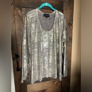 Shiny metallic knit tunic by Peace Love World